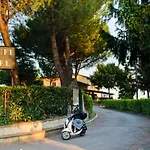 Ai Tufi Hotel 3*