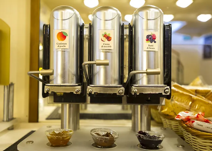 Ai Tufi Готель Сієна